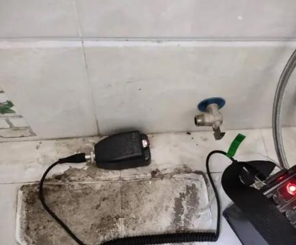 谢通门屋顶漏水维修公司分享下卫生间漏水的危害及解决方法